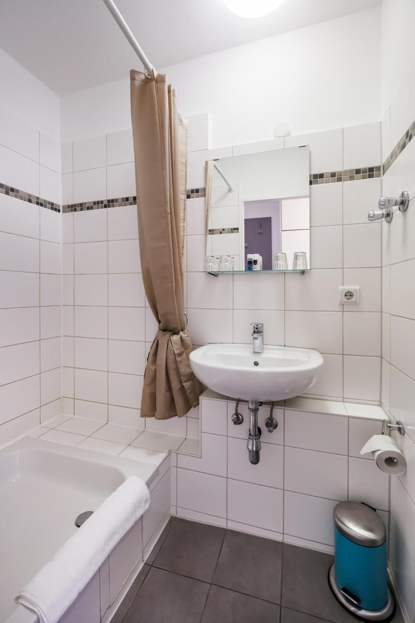 Hotel Lützow 3*